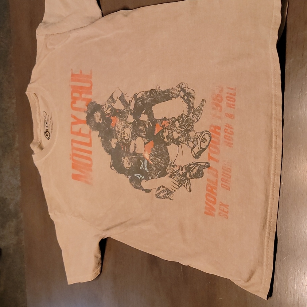 Motley Crue rock shirt